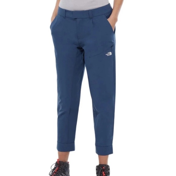 The North Face Sz 2 Navy Blue Inlux Cropped Pants  Hiking 7/8 Length Breathable - Picture 1 of 8